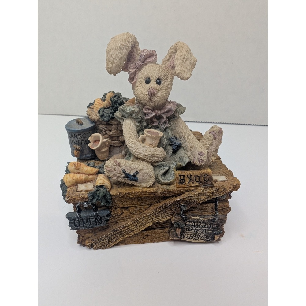 Boyds Bearstone Collection Bunny Rabbit Musical Figurine‎ Impossible Dream as is